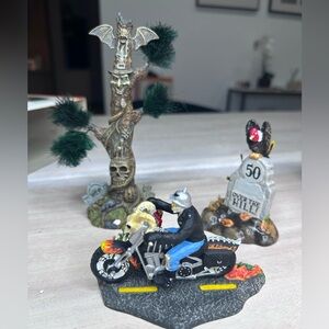 Bundle! Collectible Halloween decor department 56 HUGE SALE Village